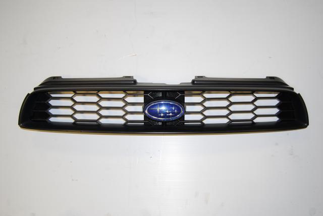Subaru Impreza WRX v7 front Grille assembly, JDM Bugeye upper Grill w/ Badge for 2002 - 2003 OEM replacement